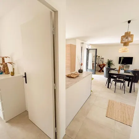 Joli T2 Avec Terrasse A *