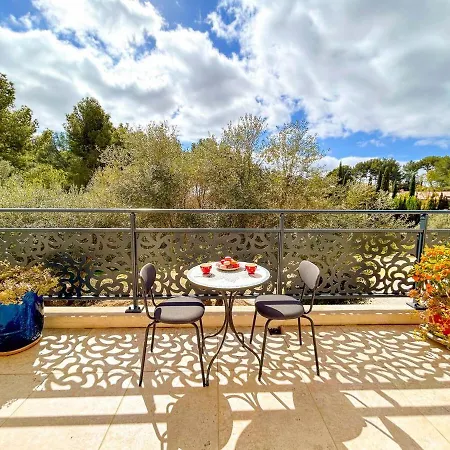 Joli T2 Avec Terrasse à *