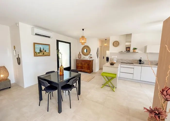 Lägenhet Joli T2 Avec Terrasse A