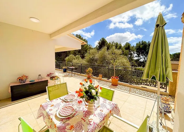 Daire Joli T2 Avec Terrasse A *